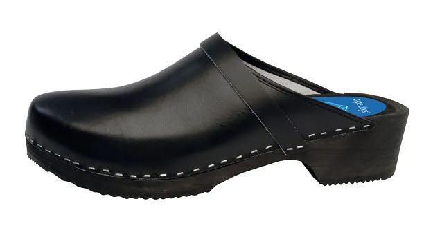 Cape Clogs Ladies Clogs Black