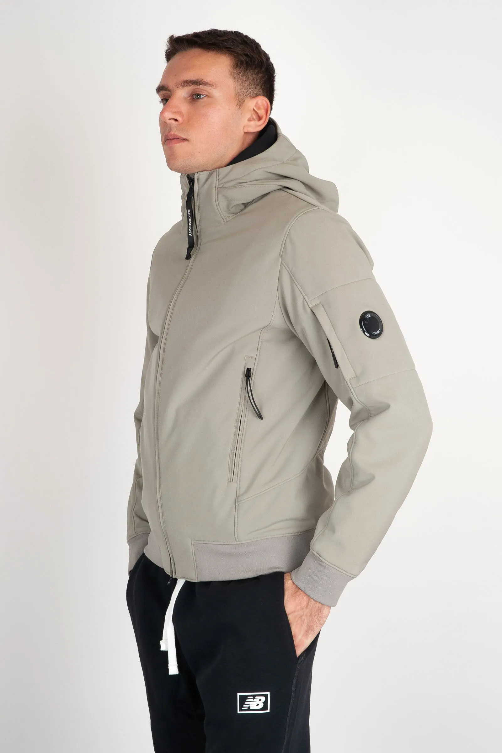 C.P. Company Giubbotto Shell-R Hooded in Nylon Riciclato Ghiaccio