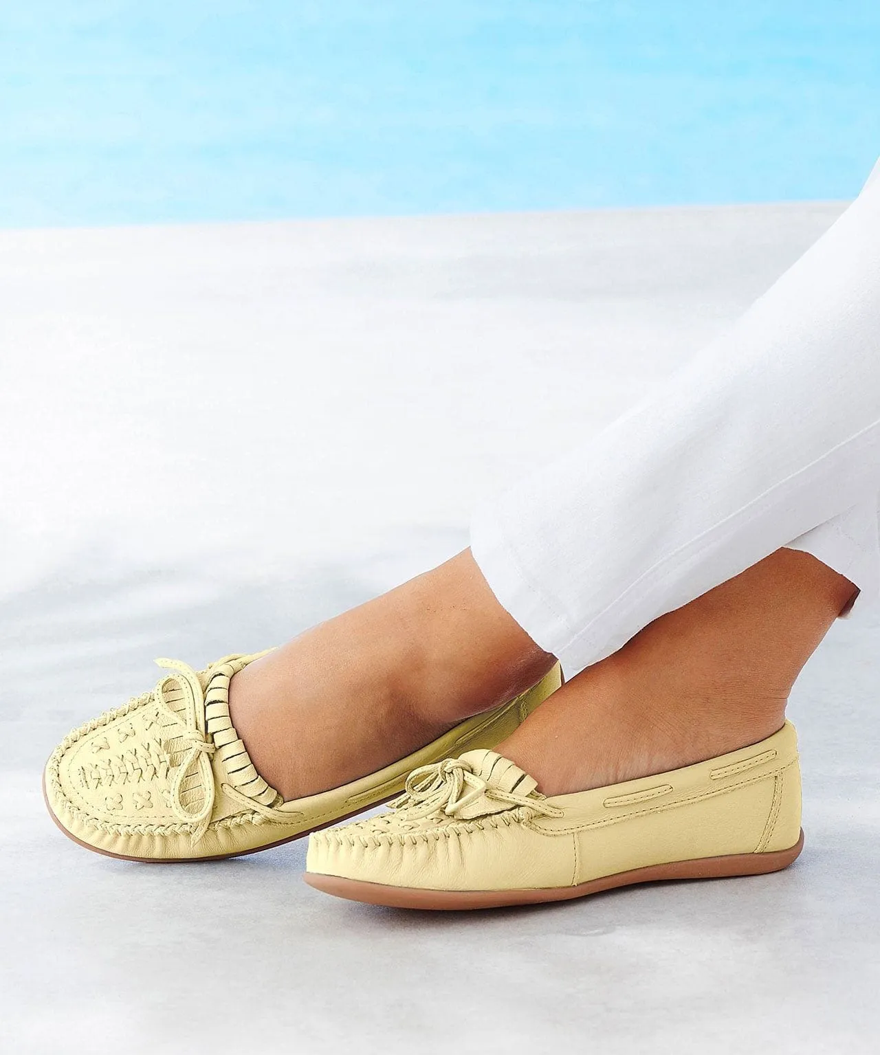 Flexible Bow-trim Moccasin