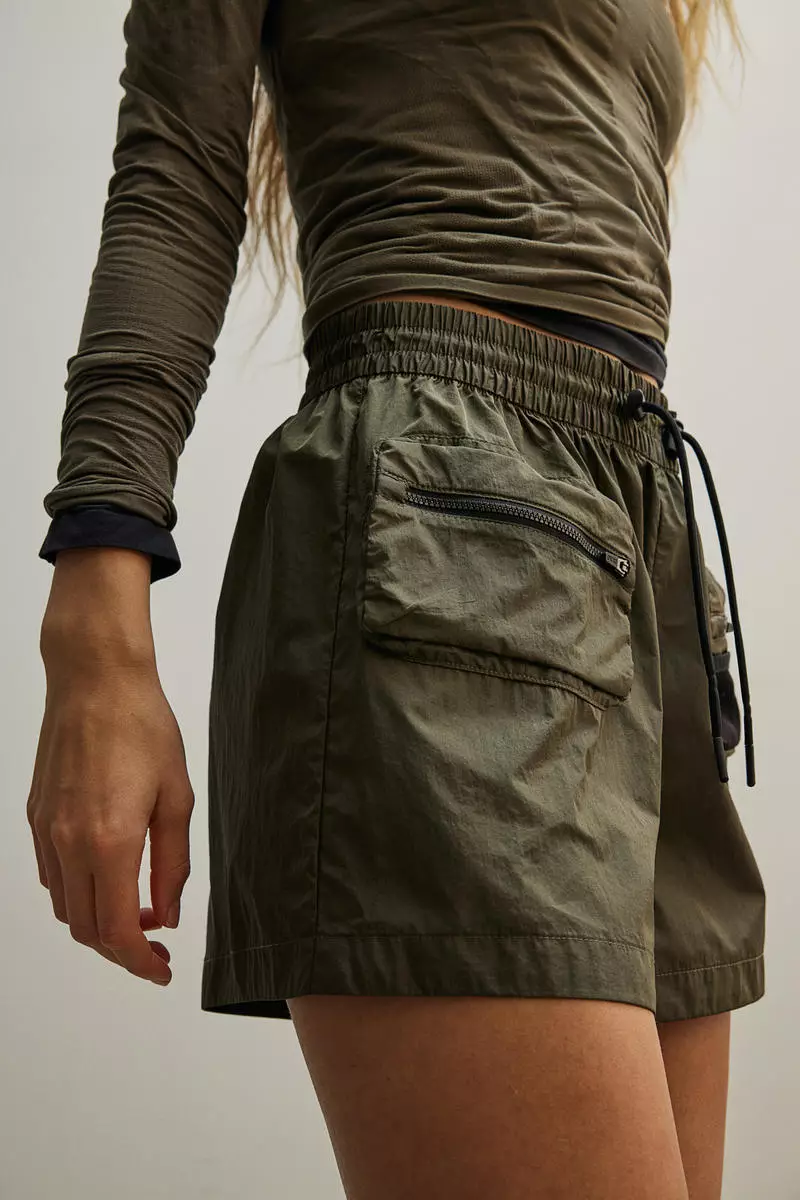 H&M Water-repellent hiking shorts