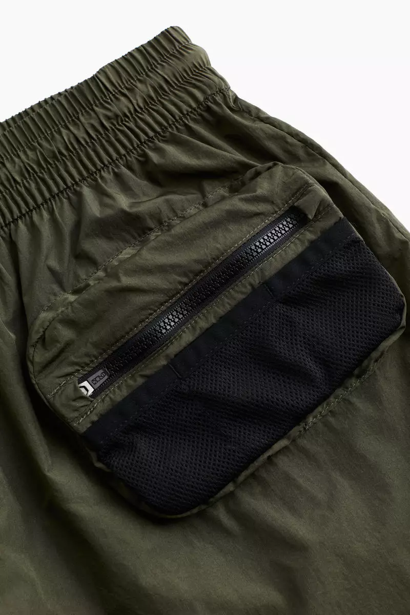 H&M Water-repellent hiking shorts