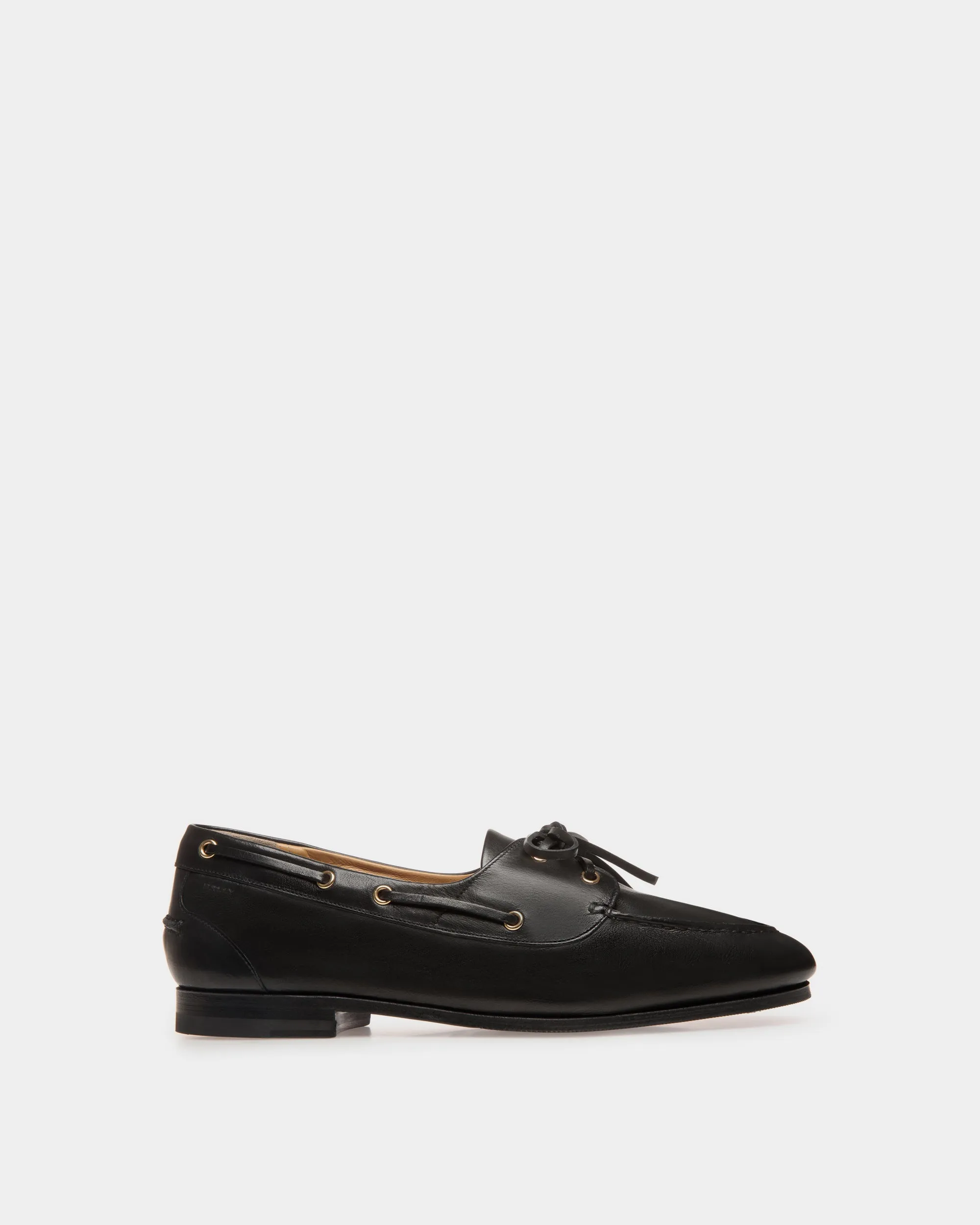 Plume Moccasin in Black Leather